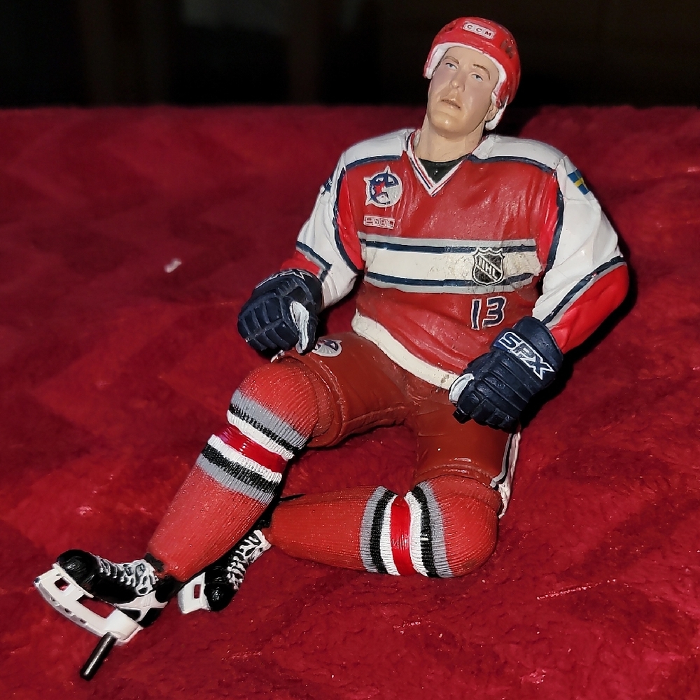 McFarlane Grosnor NHL Canadian Captains Mats Sundin 13 All-Star Exclusive (Loose